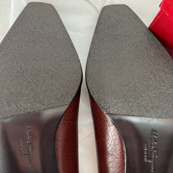 Vintage Salvatore Farragamo Heels. Womens size 9. - Picture 6 of 7